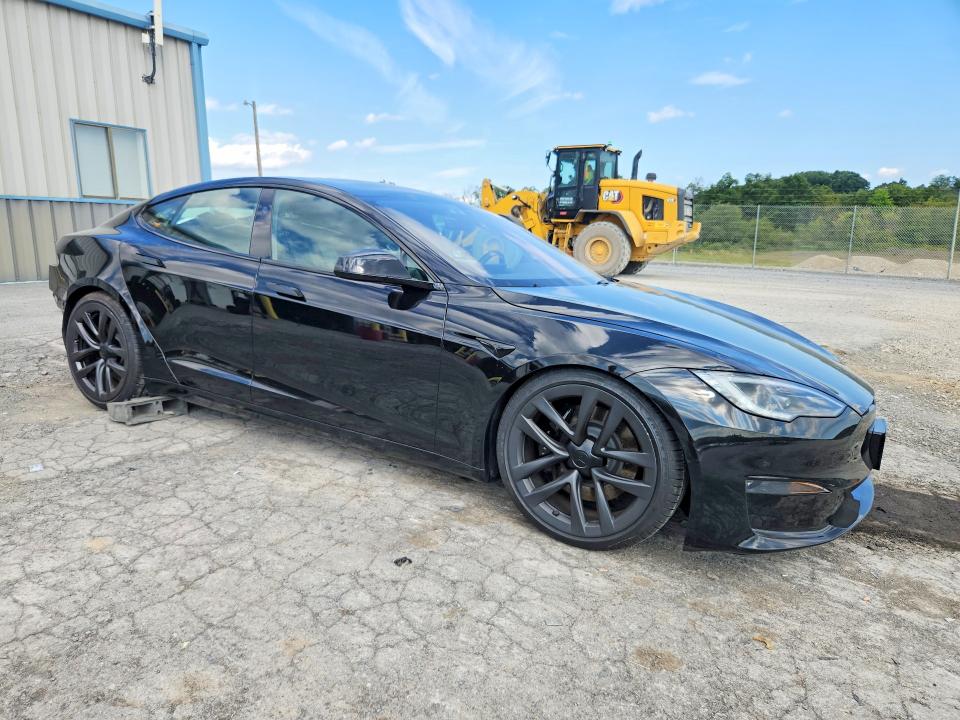 68141486 :رقم المزاد ، 5YJSA1E55PF518004 vin ، 2023 Tesla Model S مزاد بيع