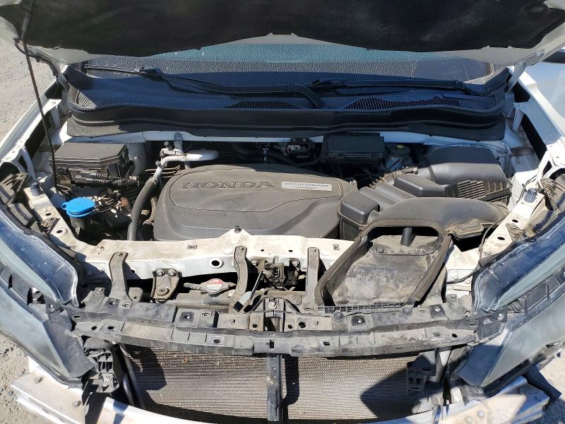 69812846 :رقم المزاد ، 5FNYF5H52JB020929 vin ، 2018 Honda Pilot مزاد بيع