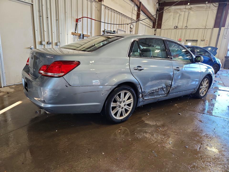 69613746 :رقم المزاد ، 4T1BK36B37U196513 vin ، 2007 Toyota Avalon مزاد بيع