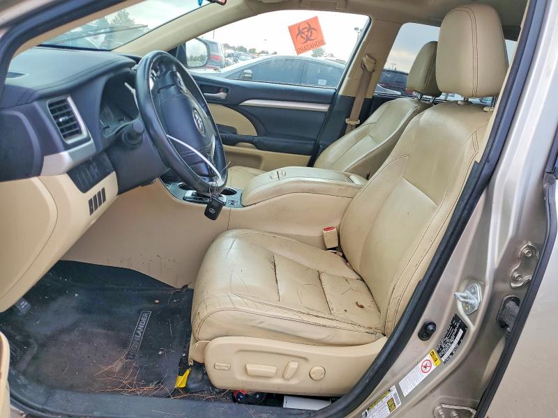 Продажа на аукционе авто 2015 Toyota Highlander, vin: 5TDJKRFH4FS131860, номер лота: 69865226