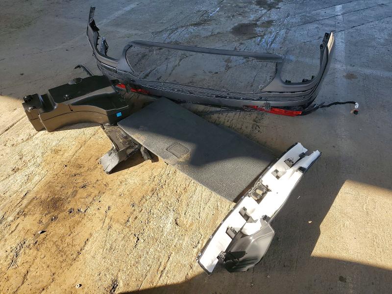 Продажа на аукционе авто 2023 Audi Sq7, vin: WA1VWBF7XPD022928, номер лота: 69646236