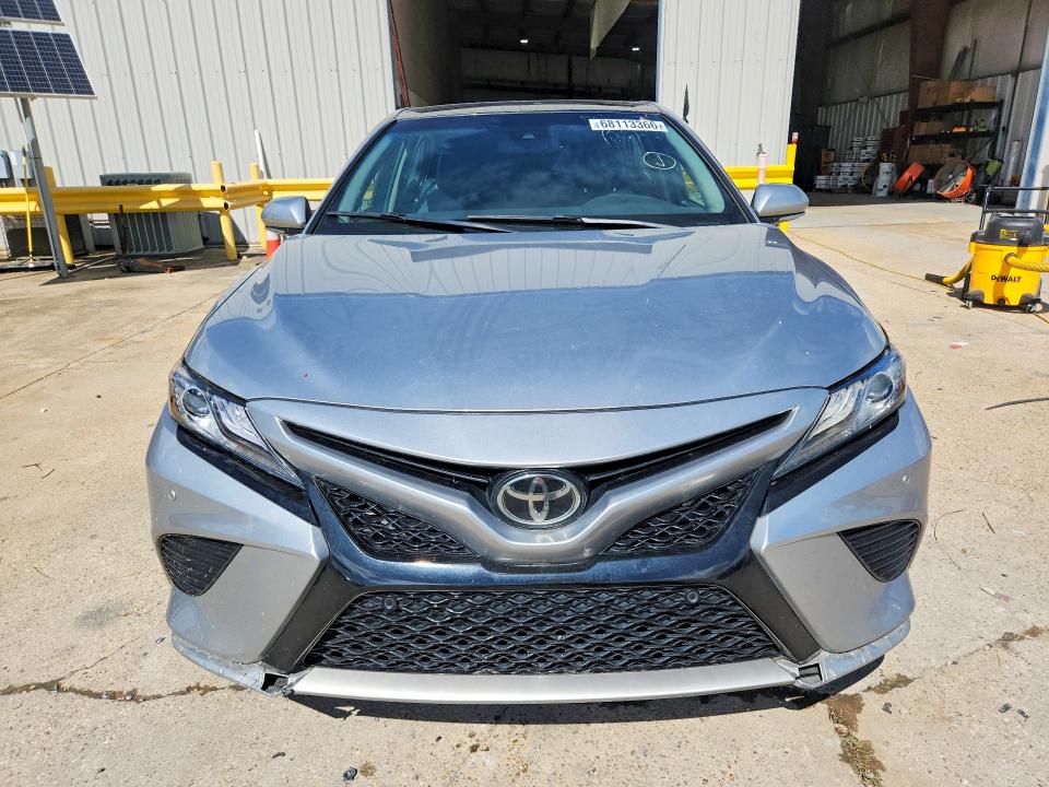 Aukcja sprzedaży 2018 Toyota Camry, vin: 4T1B61HK2JU106863, numer aukcji: 68113366