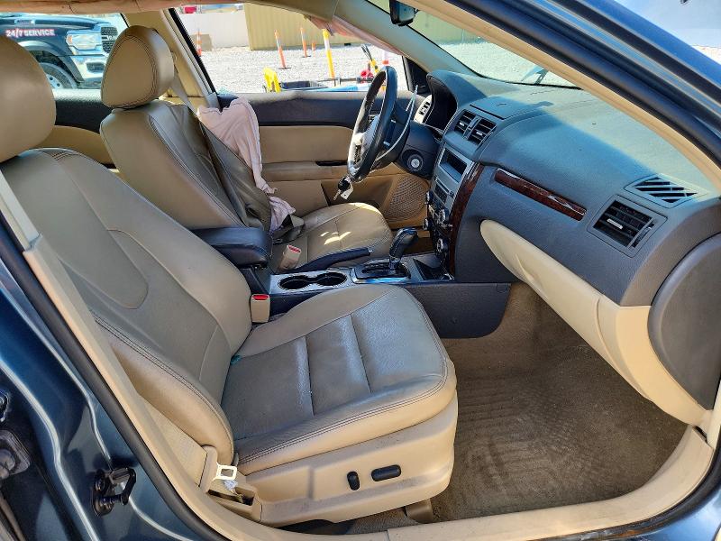 70539026 :رقم المزاد ، 3FAHP0JA9BR177984 vin ، 2011 Ford Fusion مزاد بيع