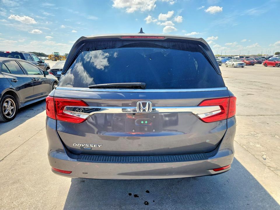69052916 :رقم المزاد ، 5FNRL6H73JB102480 vin ، 2018 Honda Odyssey مزاد بيع