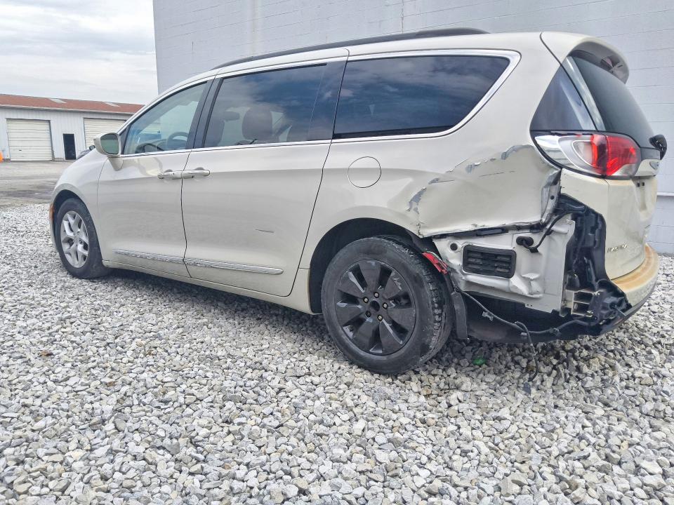 2017 Chrysler Pacifica მანქანა იყიდება აუქციონზე, vin: 2C4RC1BG9HR552726, აუქციონის ნომერი: 68505436
