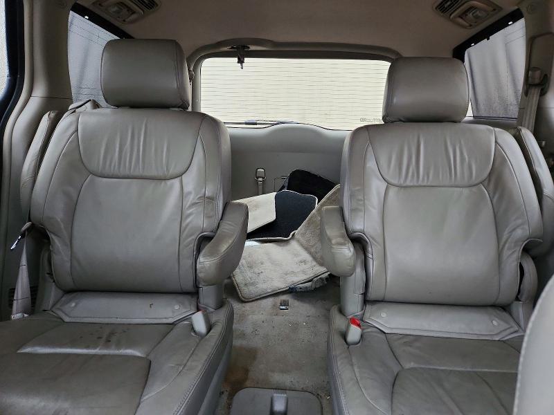Продажа на аукционе авто 2008 Toyota Sienna, vin: 5TDBK22C08S010087, номер лота: 70651916