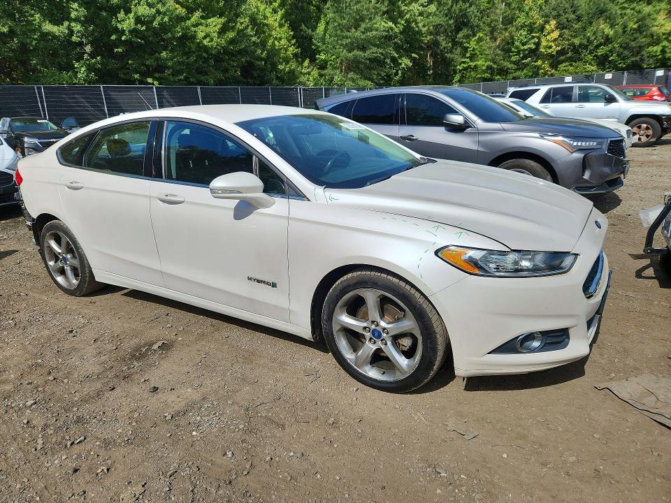 2013 Ford Fusion მანქანა იყიდება აუქციონზე, vin: 3FA6P0LU4DR266105, აუქციონის ნომერი: 70628196