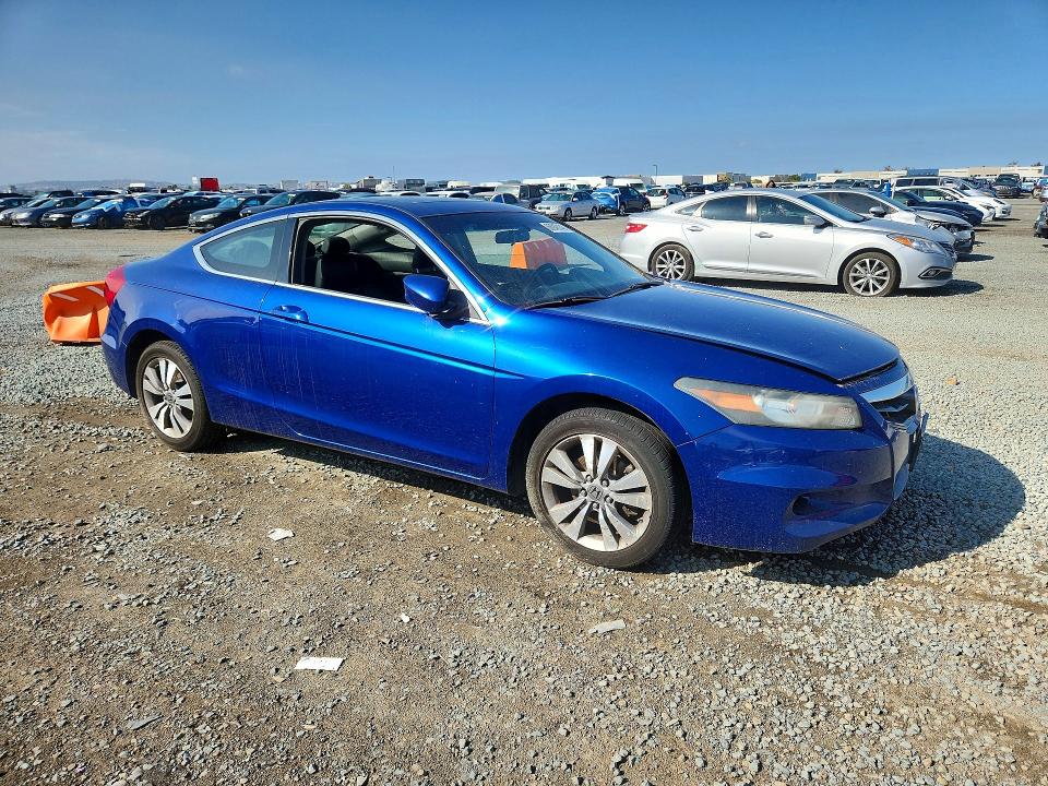 68049146 :رقم المزاد ، 1HGCS1B87BA005355 vin ، 2011 Honda Accord مزاد بيع