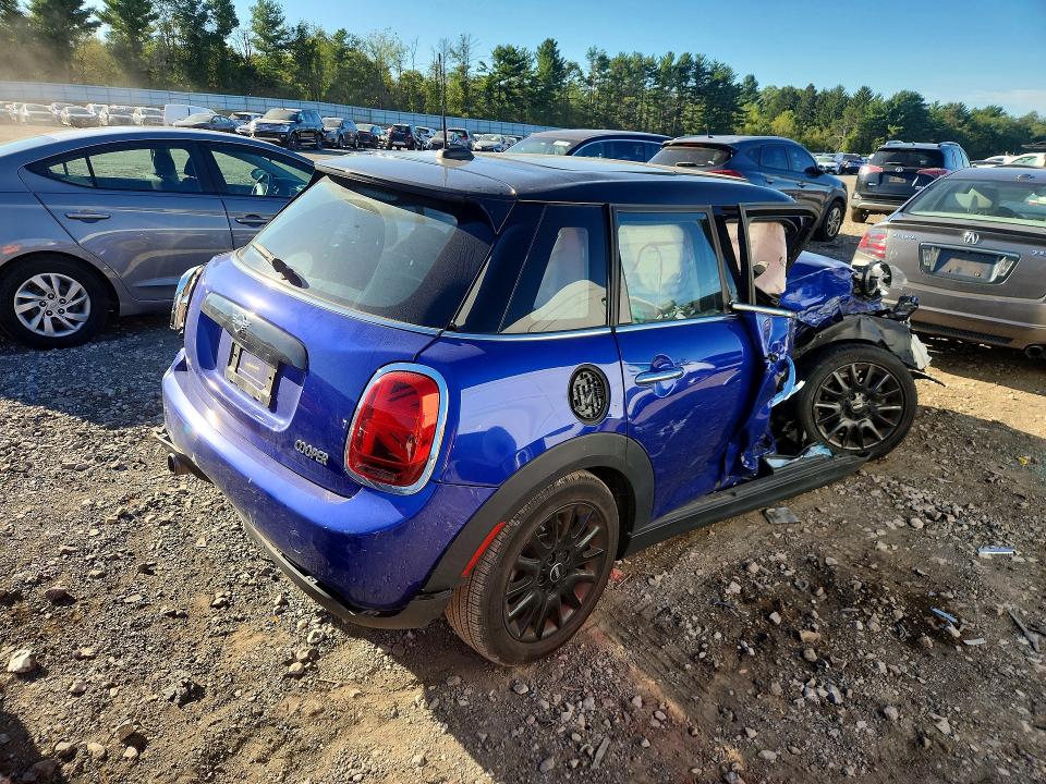 2021 Mini Cooper მანქანა იყიდება აუქციონზე, vin: WMWXU7C0XM2P12952, აუქციონის ნომერი: 68912926