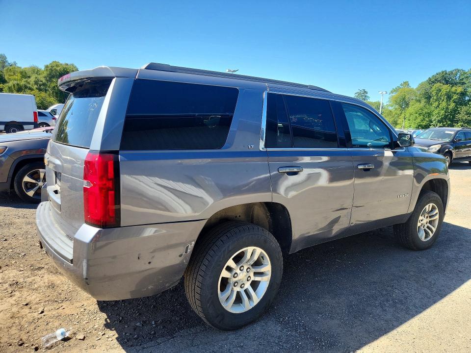 68671896 :رقم المزاد ، 1GNSKBKC3JR237625 vin ، 2018 Chevrolet Tahoe مزاد بيع