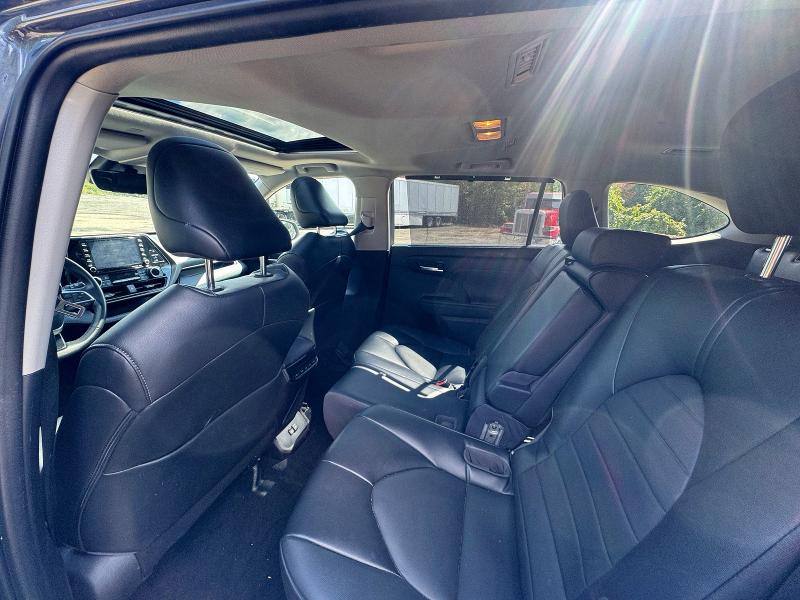 70570606 :رقم المزاد ، 5TDGZRBHXNS249793 vin ، 2022 Toyota Highlander مزاد بيع