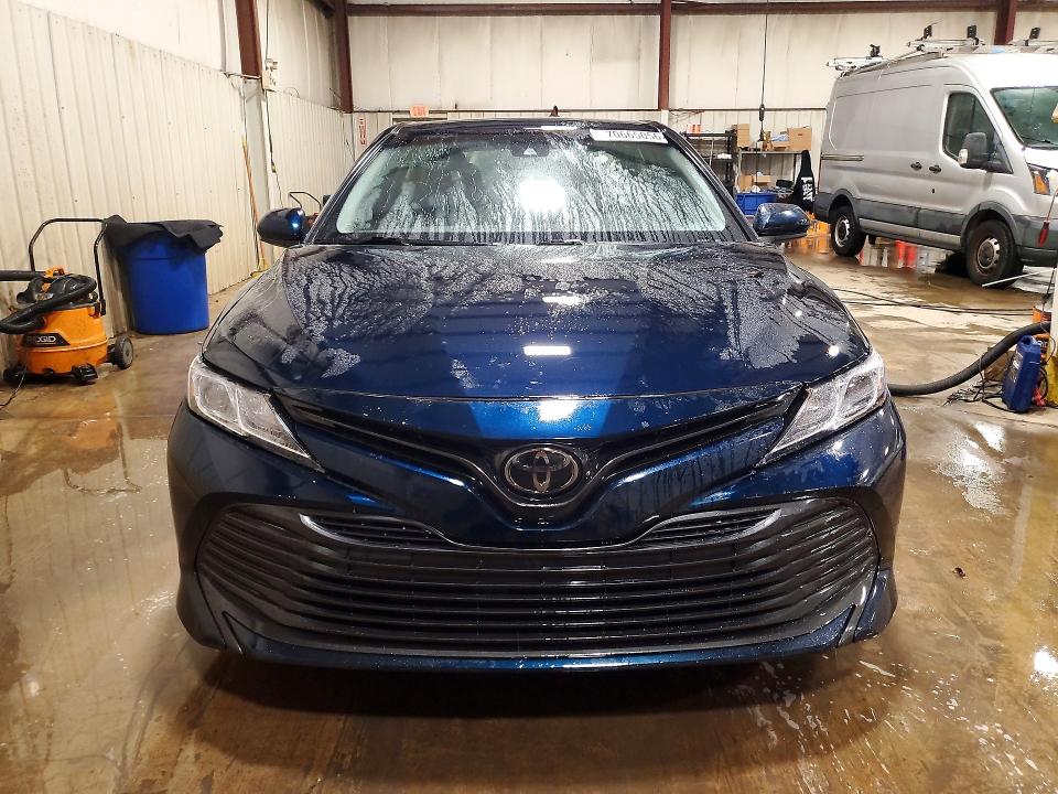 2020 Toyota Camry მანქანა იყიდება აუქციონზე, vin: 4T1A11AK6LU937919, აუქციონის ნომერი: 70665056
