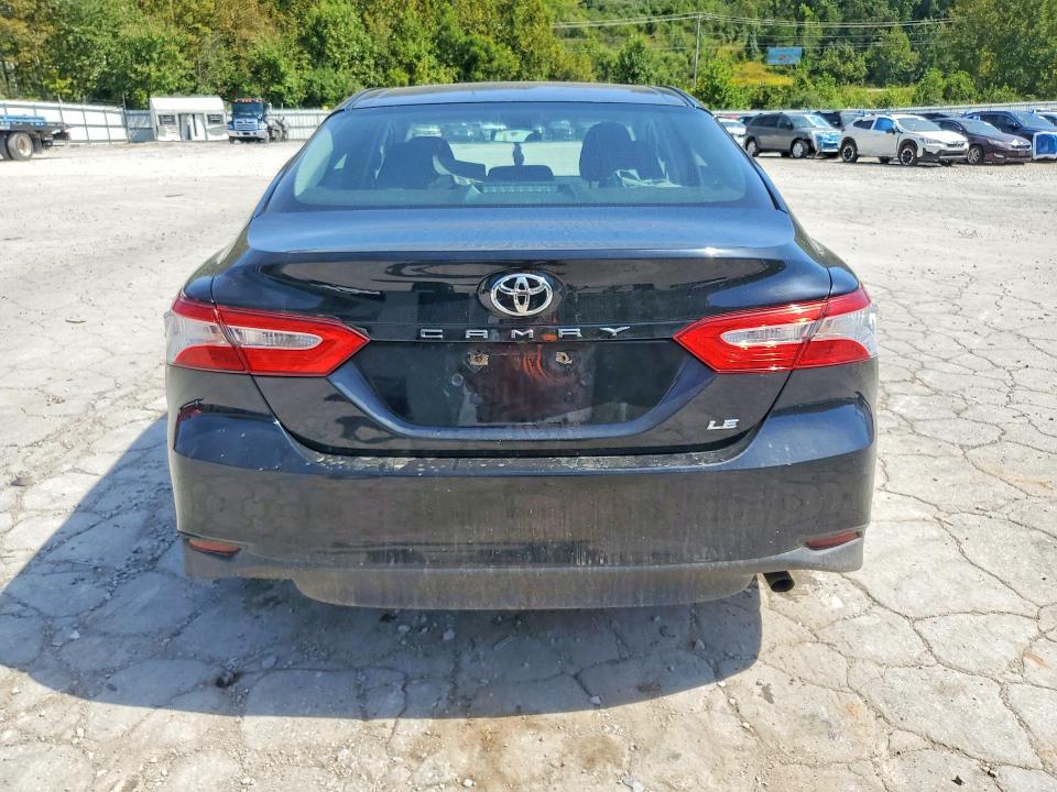 Продаж на аукціоні авто 2018 Toyota Camry, vin: 4T1B11HK0JU012320, номер лоту: 69013726