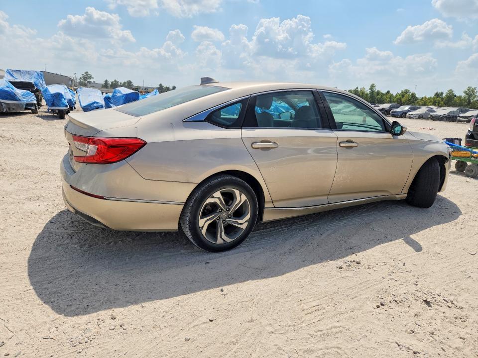 Продажа на аукционе авто 2018 Honda Accord, vin: 1HGCV1F58JA195026, номер лота: 69039546