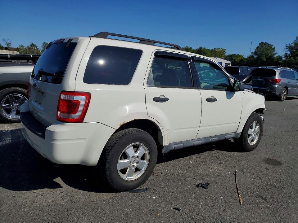 Продаж на аукціоні авто 2011 Ford Escape, vin: 1FMCU0D78BKB28353, номер лоту: 64455816