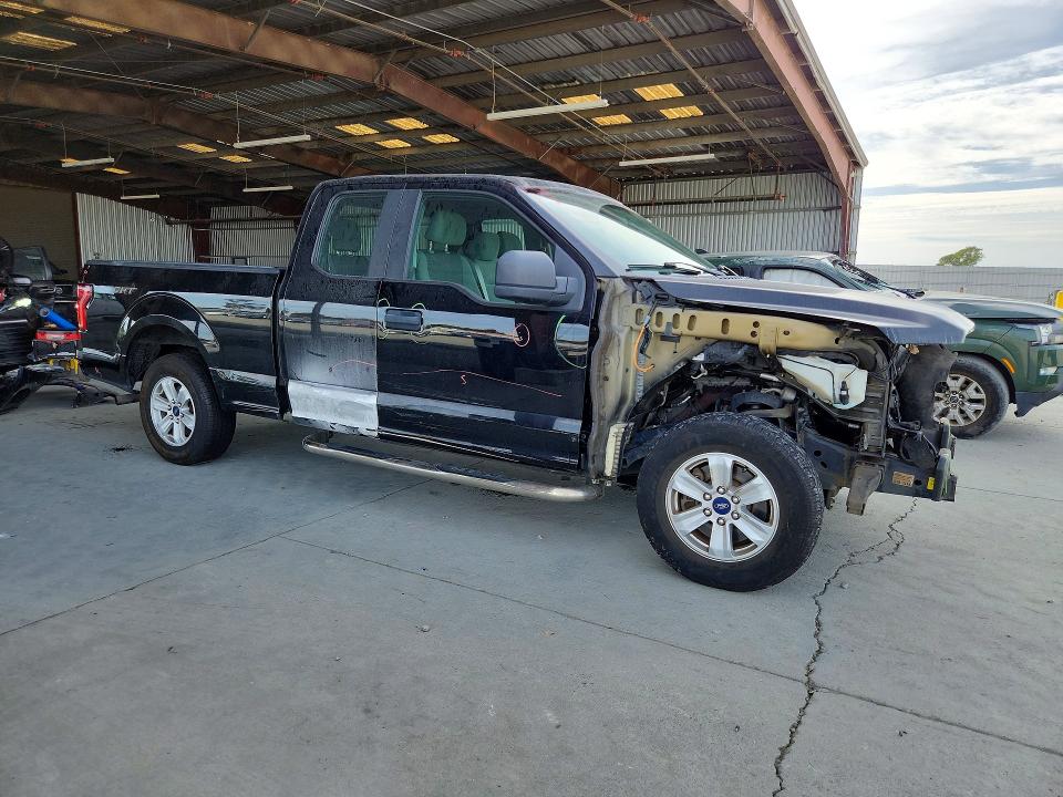 70338136 :رقم المزاد ، 1FTEX1C8XHKC07133 vin ، 2017 Ford F150 مزاد بيع