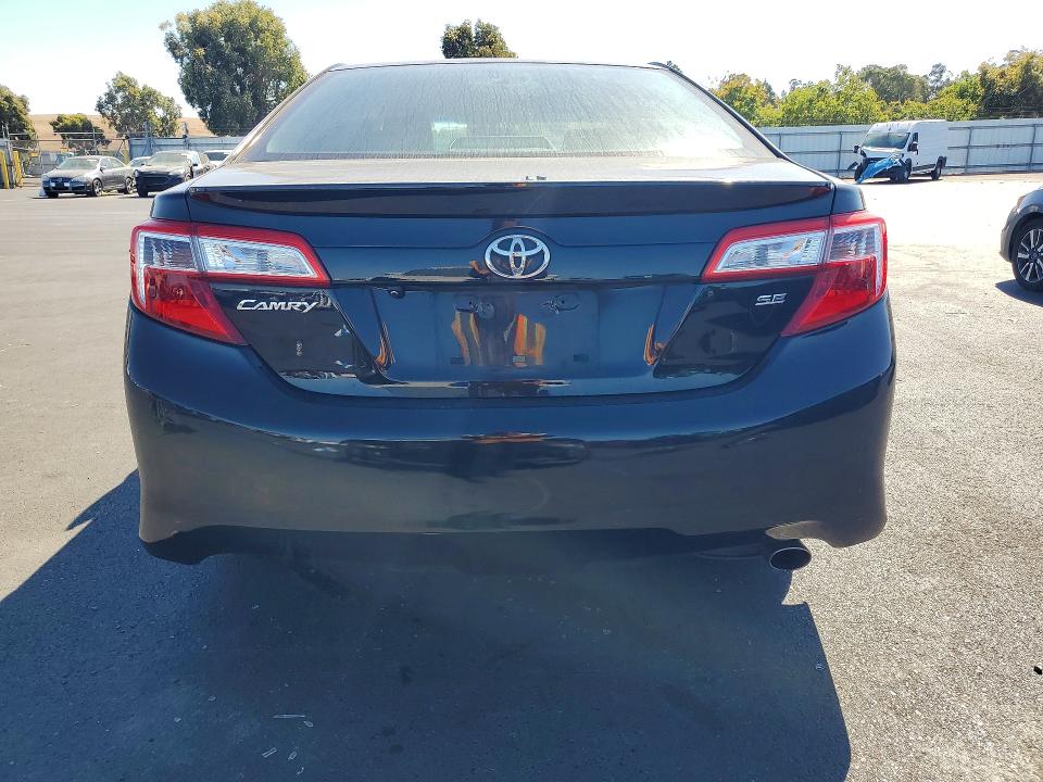 70886566 :رقم المزاد ، 4T1BF1FK0CU150270 vin ، 2012 Toyota Camry مزاد بيع