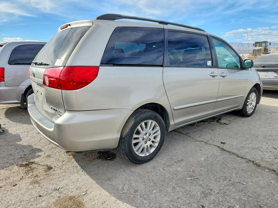 Продаж на аукціоні авто 2008 Toyota Sienna, vin: 5TDBK23C78S015690, номер лоту: 70273736