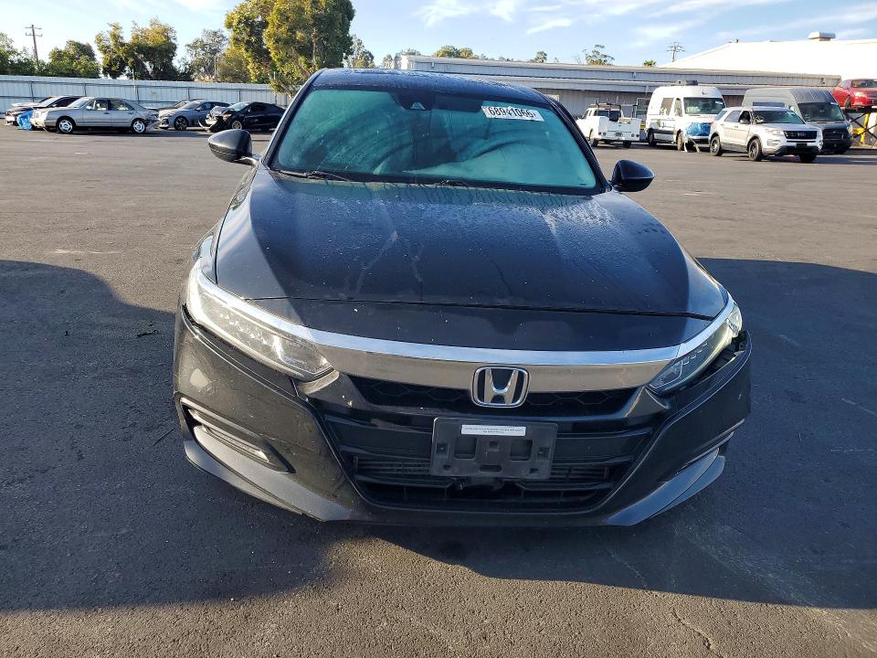 Aukcja sprzedaży 2018 Honda Accord, vin: 1HGCV1F49JA015916, numer aukcji: 68941066