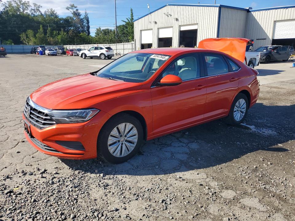 68947646 :رقم المزاد ، 3VWN57BU8KM183628 vin ، 2019 Volkswagen Jetta مزاد بيع