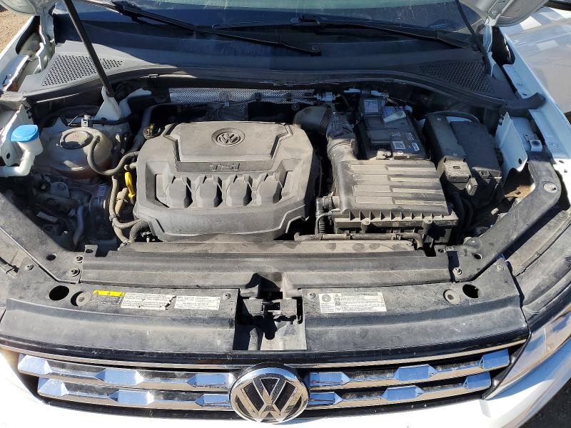 Продажа на аукционе авто 2018 Volkswagen Tiguan, vin: 3VV0B7AX3JM145676, номер лота: 69373586