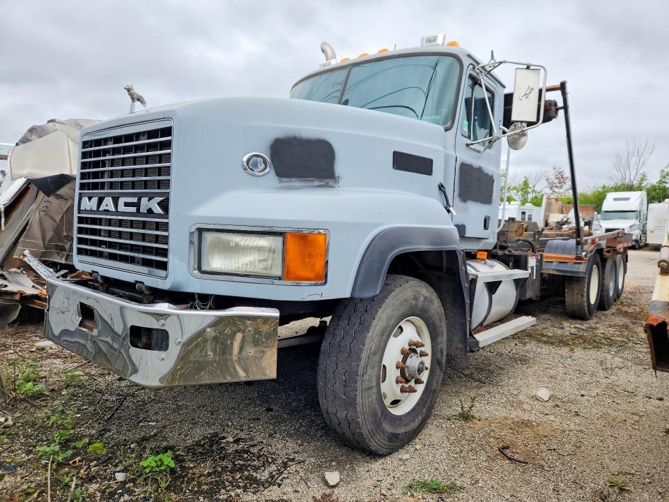 Aukcja sprzedaży 1999 Mack Cl713, vin: 1M2AD09C8XW009117, numer aukcji: 68747486