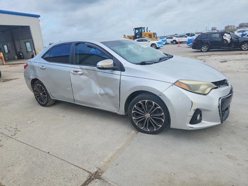 69057956 :رقم المزاد ، 5YFBURHEXFP290702 vin ، 2015 Toyota Corolla مزاد بيع