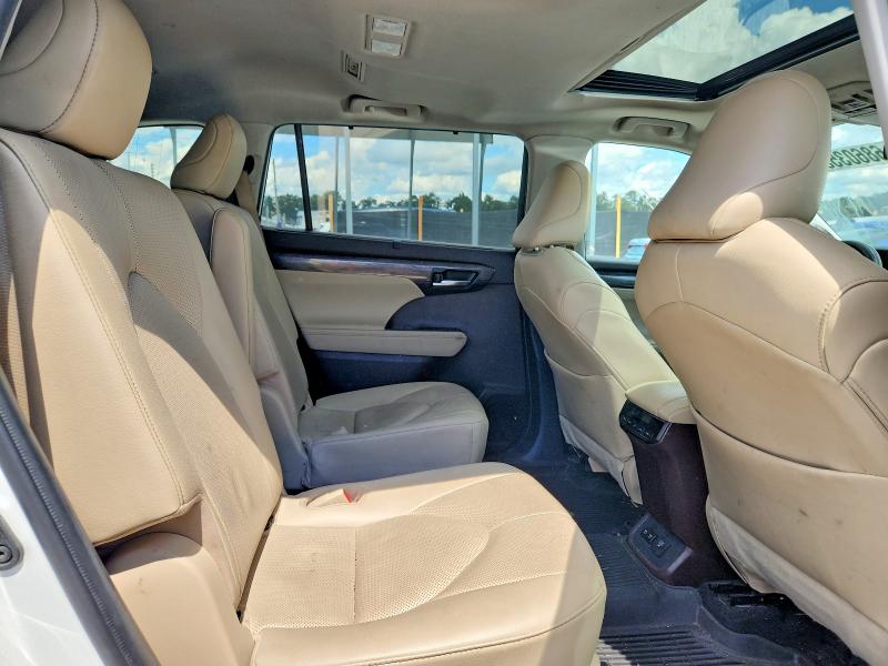 68603536 :رقم المزاد ، 5TDXBRCH8MS520416 vin ، 2021 Toyota Highlander Hybrid مزاد بيع