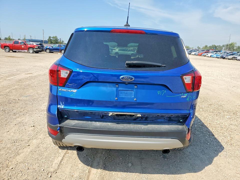2019 Ford Escape მანქანა იყიდება აუქციონზე, vin: 1FMCU0GD4KUB02113, აუქციონის ნომერი: 66898766