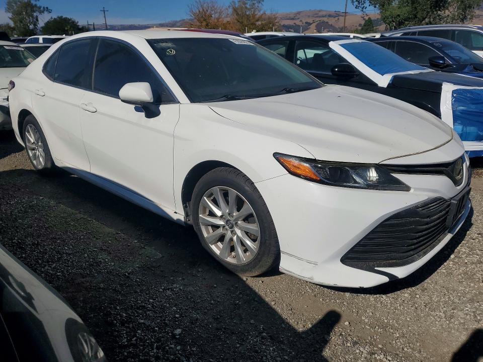 Продаж на аукціоні авто 2019 Toyota Camry, vin: 4T1B11HK1KU256981, номер лоту: 56702706