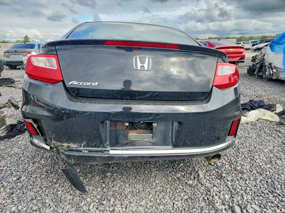 69882626 :رقم المزاد ، 1HGCT1B71FA007239 vin ، 2015 Honda Accord مزاد بيع