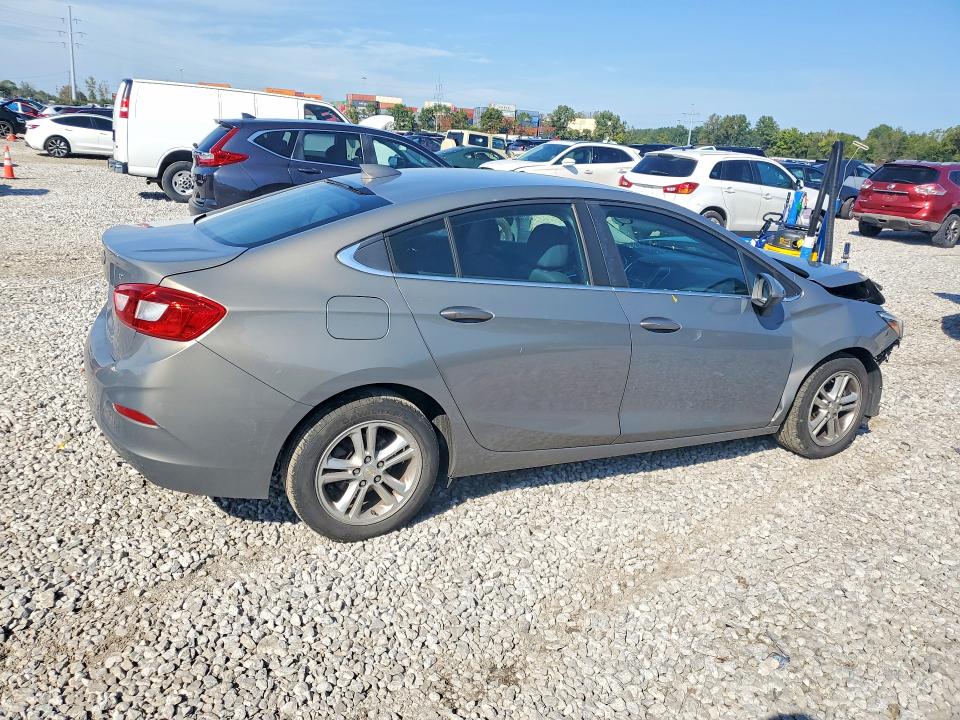 Продаж на аукціоні авто 2018 Chevrolet Cruze, vin: 1G1BE5SM8J7125692, номер лоту: 68999556