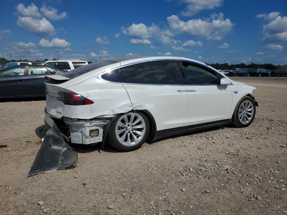 2016 Tesla Model X მანქანა იყიდება აუქციონზე, vin: 5YJXCBE49GF016562, აუქციონის ნომერი: 68869946
