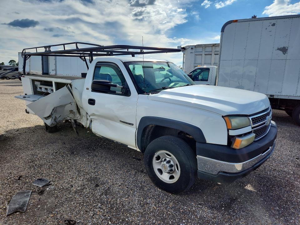 Auction sale of the 2005 Chevrolet Silverado, vin: 1GBHC24U05E188794, lot number: 68087556