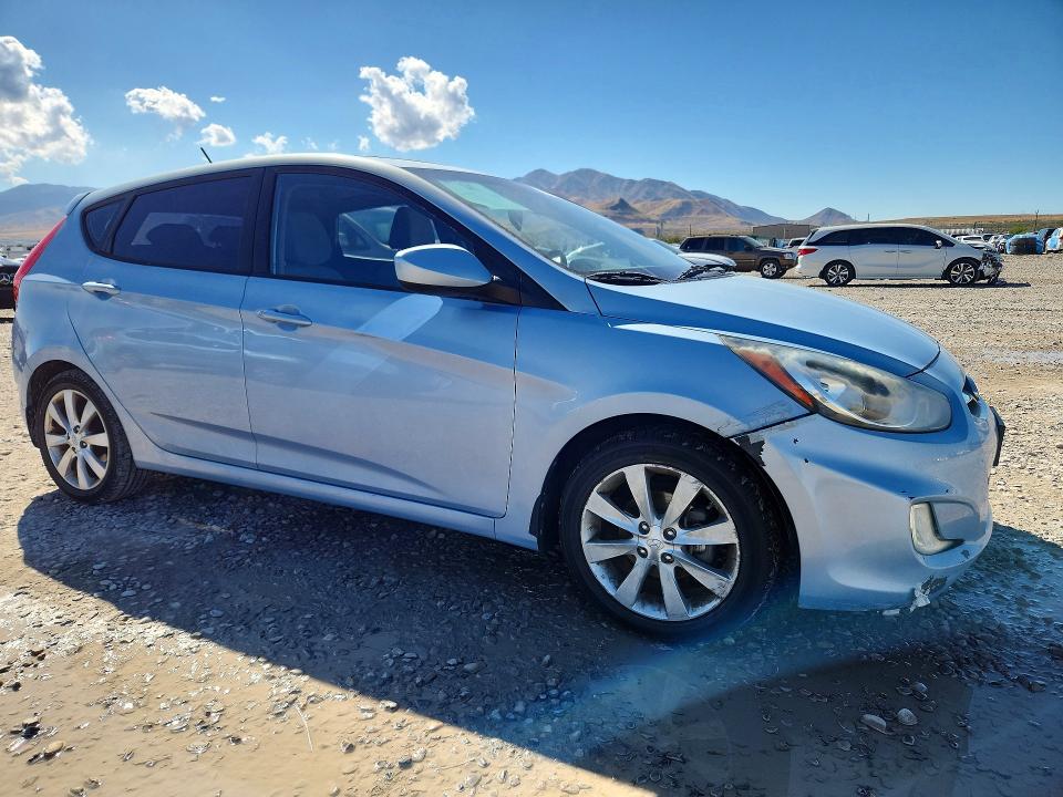 70313286 :رقم المزاد ، KMHCU5AE1CU014958 vin ، 2012 Hyundai Accent مزاد بيع
