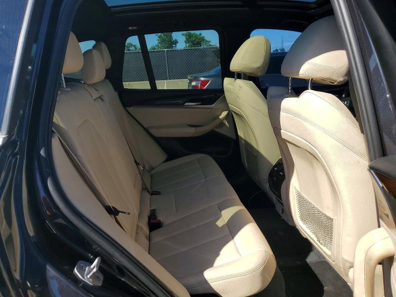 70670116 :رقم المزاد ، 5UXTR9C59JLD65003 vin ، 2018 Bmw X3 مزاد بيع