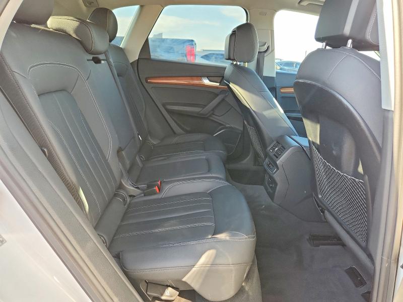67985606 :رقم المزاد ، WA1EAAFY2N2028281 vin ، 2022 Audi Q5 مزاد بيع
