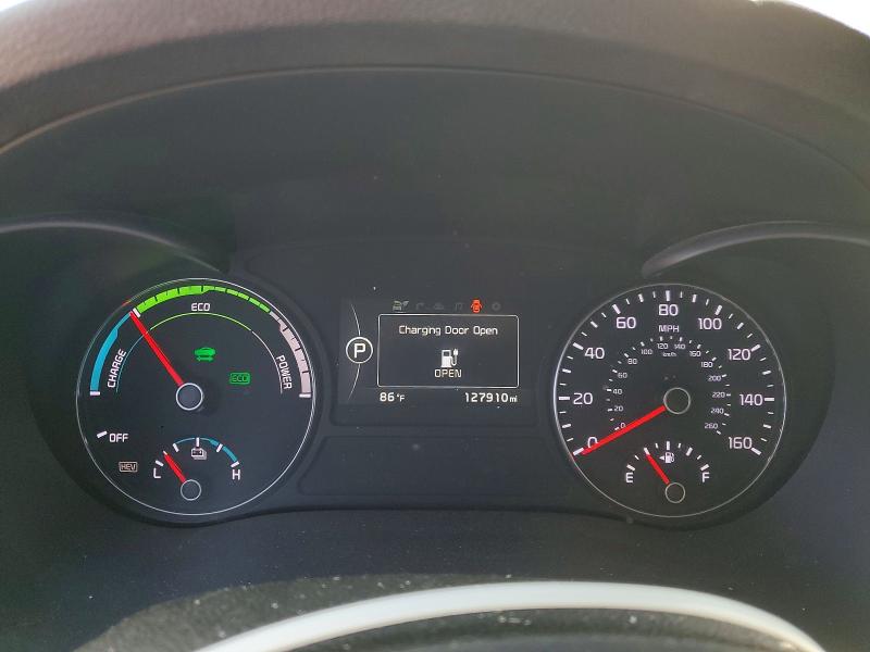 2017 Kia Optima Plug-in Hybrid მანქანა იყიდება აუქციონზე, vin: KNAGV4LD3H5011723, აუქციონის ნომერი: 67655426