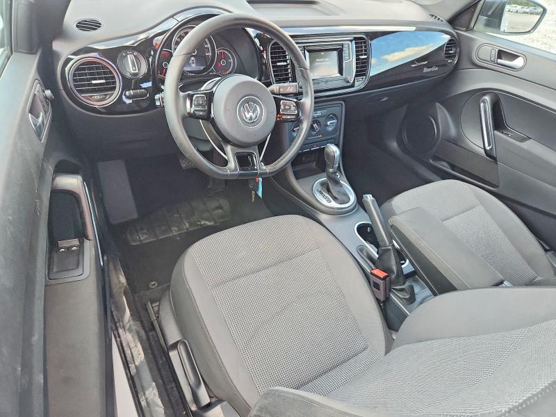 68855956 :رقم المزاد ، 3VWF17AT2HM617544 vin ، 2017 Volkswagen Beetle مزاد بيع