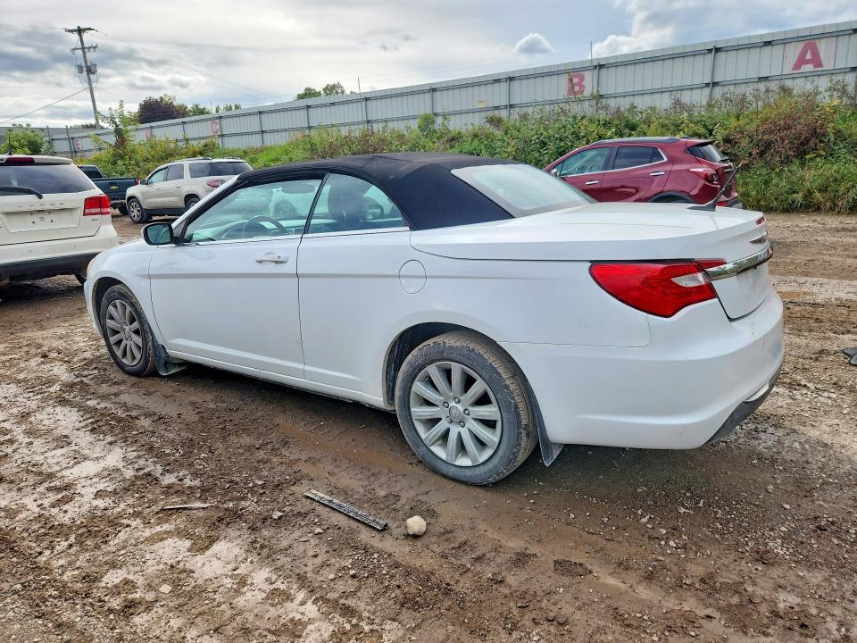 69430336 :رقم المزاد ، 1C3BCBEB1CN121931 vin ، 2012 Chrysler 200 مزاد بيع