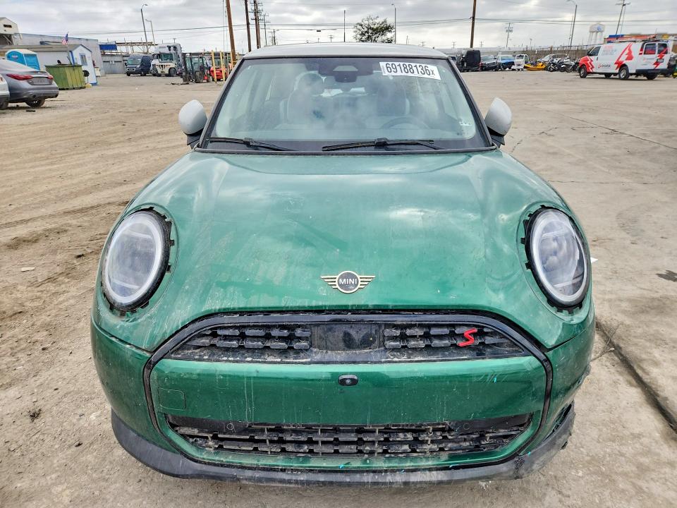 Auction sale of the 2025 Mini Cooper, vin: WMW23GD02S2W33784        , lot number: 69188136