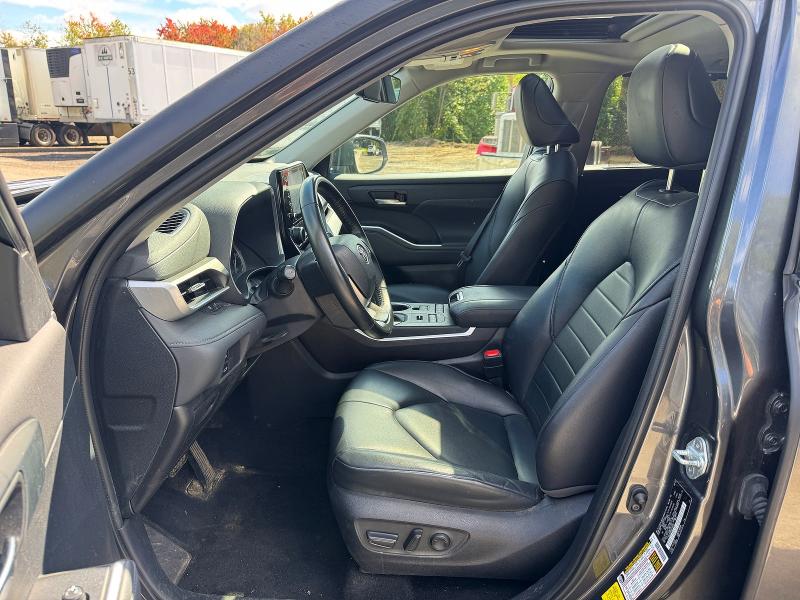 70570606 :رقم المزاد ، 5TDGZRBHXNS249793 vin ، 2022 Toyota Highlander مزاد بيع