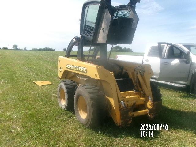 69640116 :رقم المزاد ، KV0260B261822 vin ، 2000 John Deer Industrial Equipment مزاد بيع