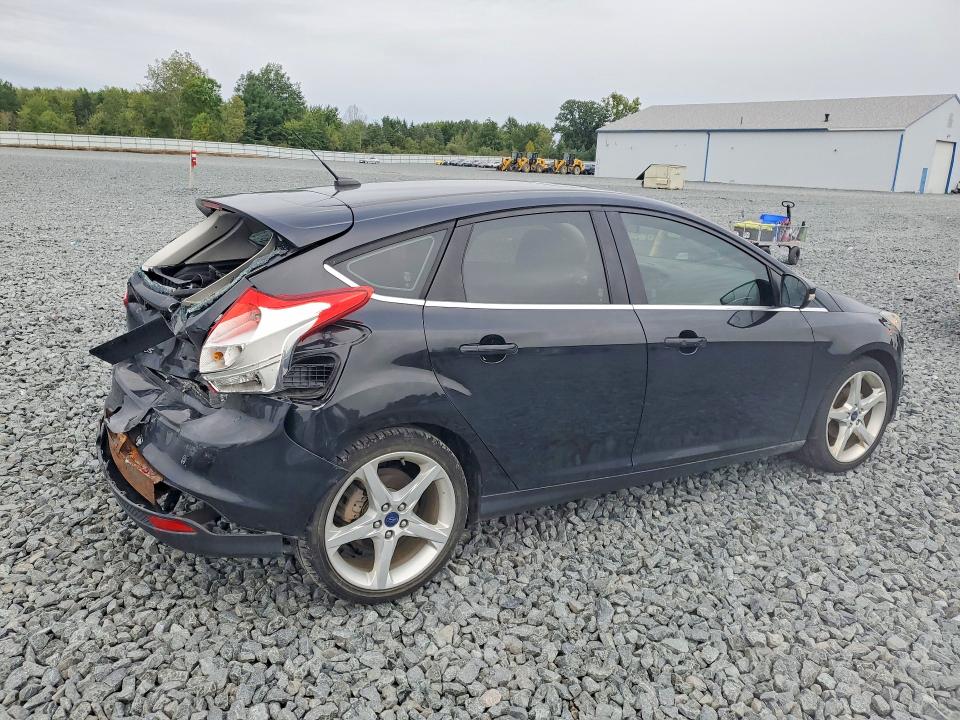 69858956 :رقم المزاد ، 1FADP3N26DL370503 vin ، 2013 Ford Focus مزاد بيع