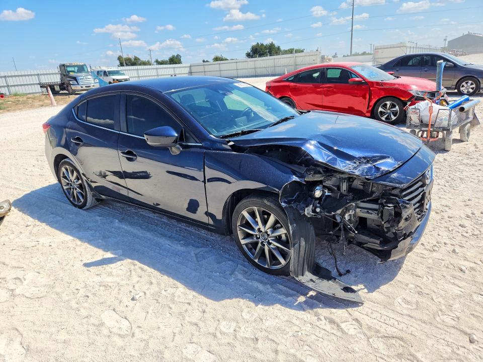 Продажа на аукционе авто 2018 Mazda 3, vin: 3MZBN1V33JM172702, номер лота: 69515746