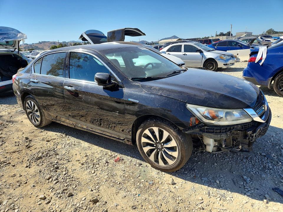 68260586 :رقم المزاد ، 1HGCR6F53FA012320 vin ، 2015 Honda Accord مزاد بيع