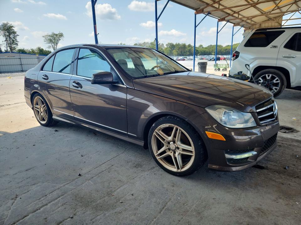 Продаж на аукціоні авто 2014 Mercedes-benz C, vin: WDDGF4HBXER313379, номер лоту: 69818676