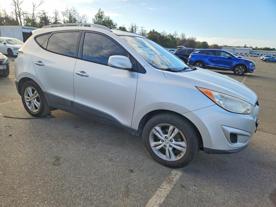 Продажа на аукционе авто 2011 Hyundai Tucson, vin: KM8JU3AC1BU198131, номер лота: 69890986