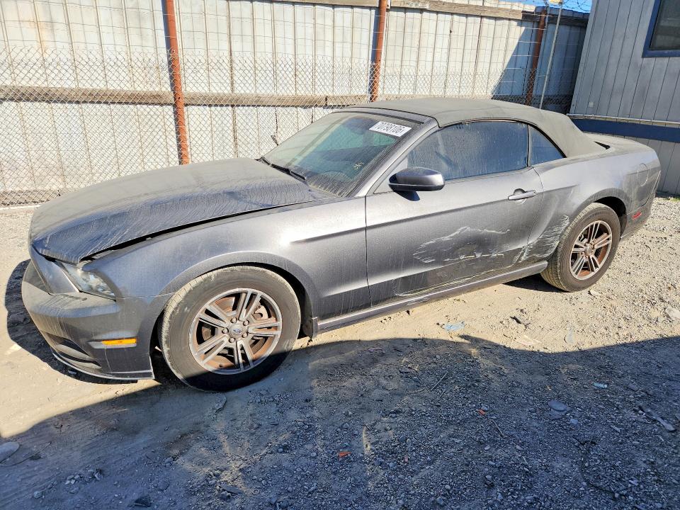 Продажа на аукционе авто 2013 Ford Mustang, vin: 1ZVBP8EM6D5233739, номер лота: 70798106