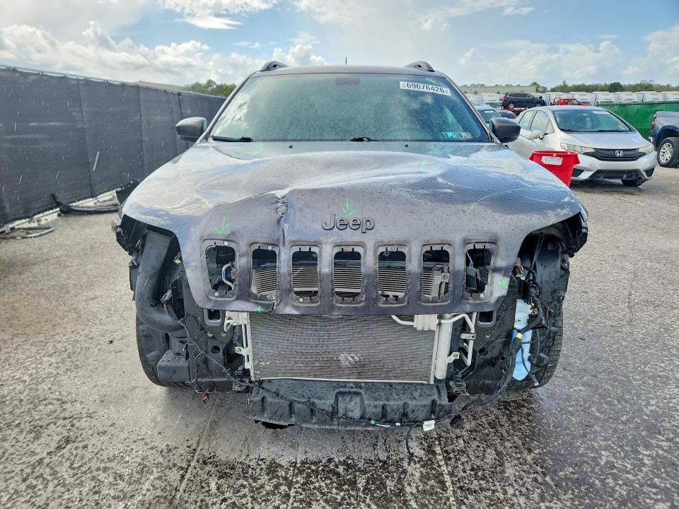 69676426 :رقم المزاد ، 1C4PJMDX5KD425865 vin ، 2019 Jeep Cherokee مزاد بيع